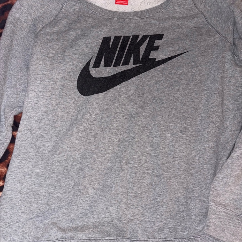 Nike Heather Gray Sweatshirt